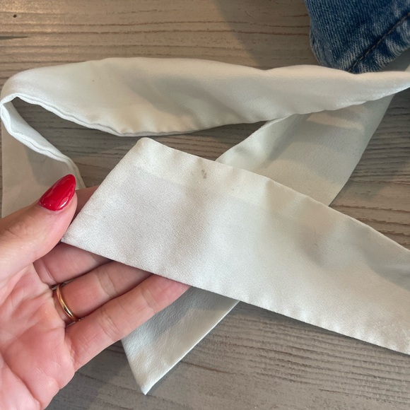 Paige High Rise Sarah Straight Jean - Picture 15 of 15